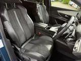 2021 Peugeot 5008 thumbnail 38