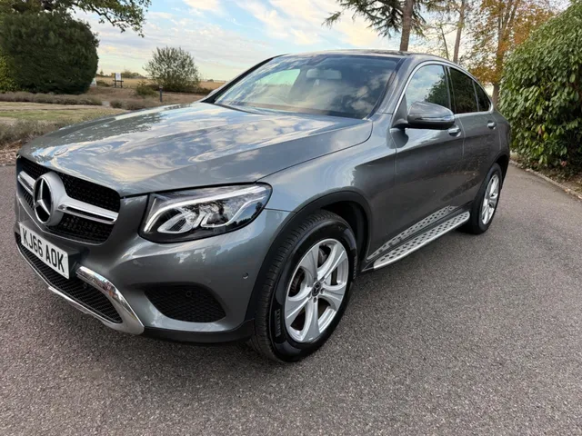 2017 Mercedes-Benz GLC — photo 2