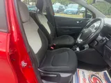 2018 Renault Captur thumbnail 24