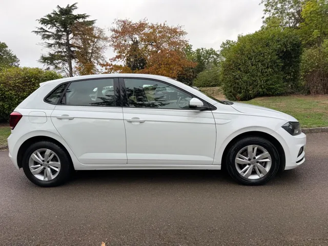 2020 Volkswagen Polo — photo 3