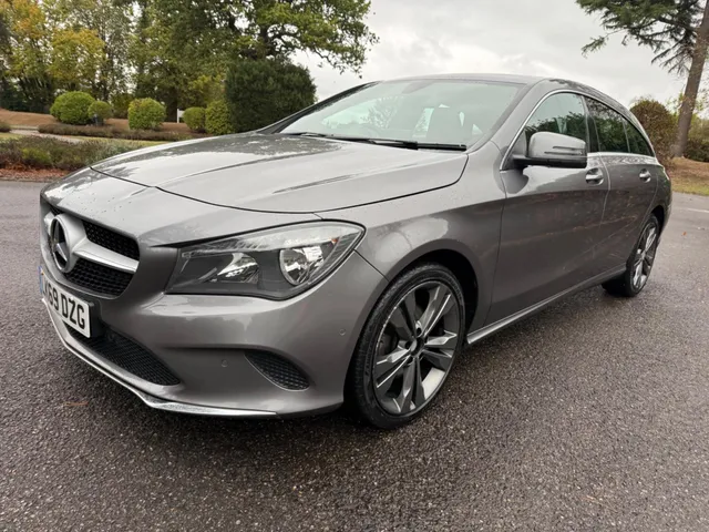 2019 Mercedes-Benz CLA — photo 2