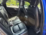 2018 Jaguar F-Pace thumbnail 32