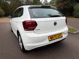 2020 Volkswagen Polo thumbnail 21