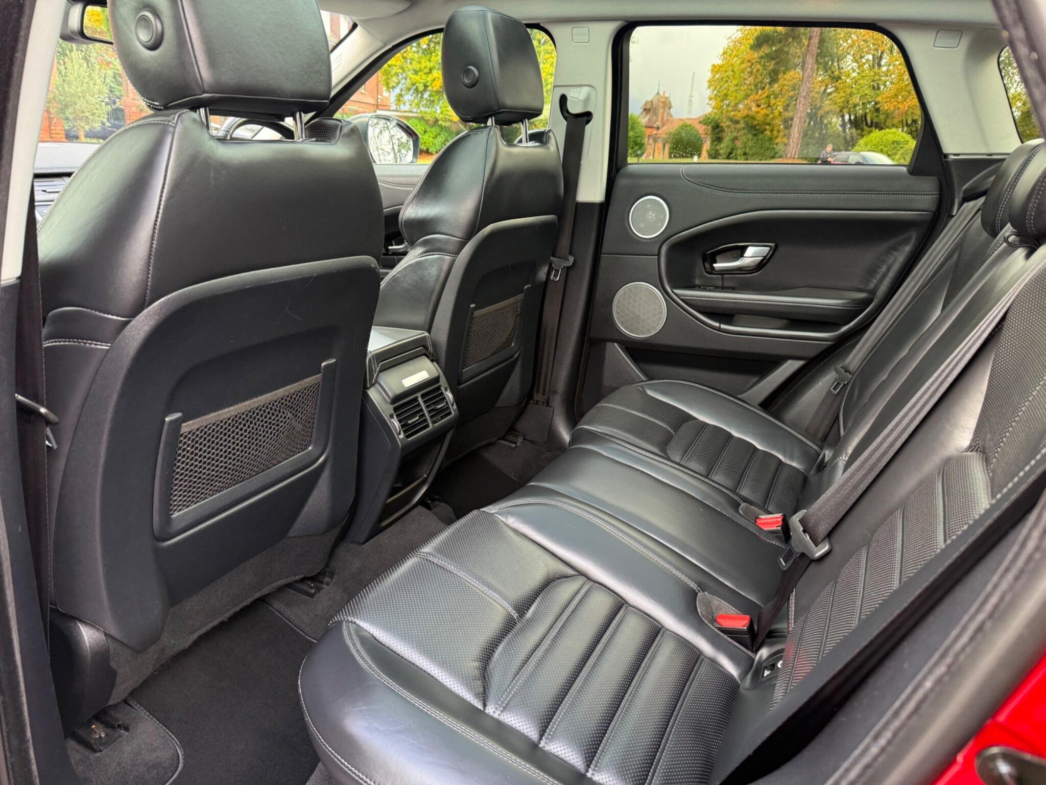 2016 Land Rover Range Rover Evoque thumbnail 41