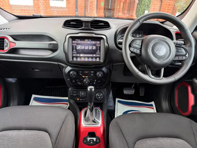 2022 Jeep Renegade — photo 4