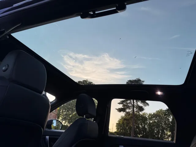 2020 Land Rover Discovery Sport — photo 4