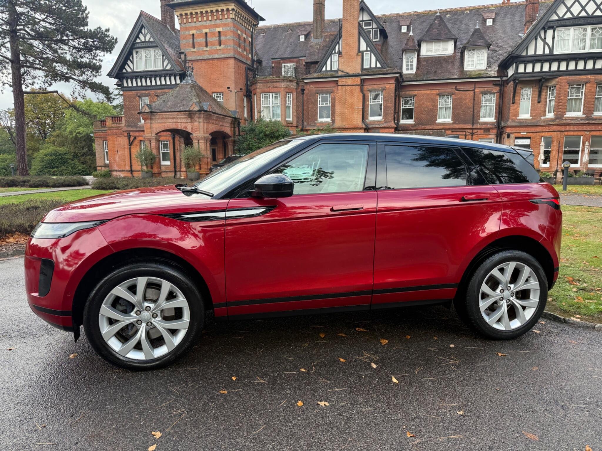 2019 Land Rover Range Rover Evoque thumbnail 15