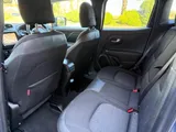 2022 Jeep Renegade thumbnail 32
