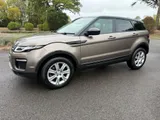 2017 Land Rover Range Rover Evoque thumbnail 19