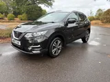 2017 Nissan Qashqai thumbnail 3