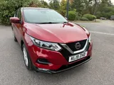 2019 Nissan Qashqai thumbnail 1