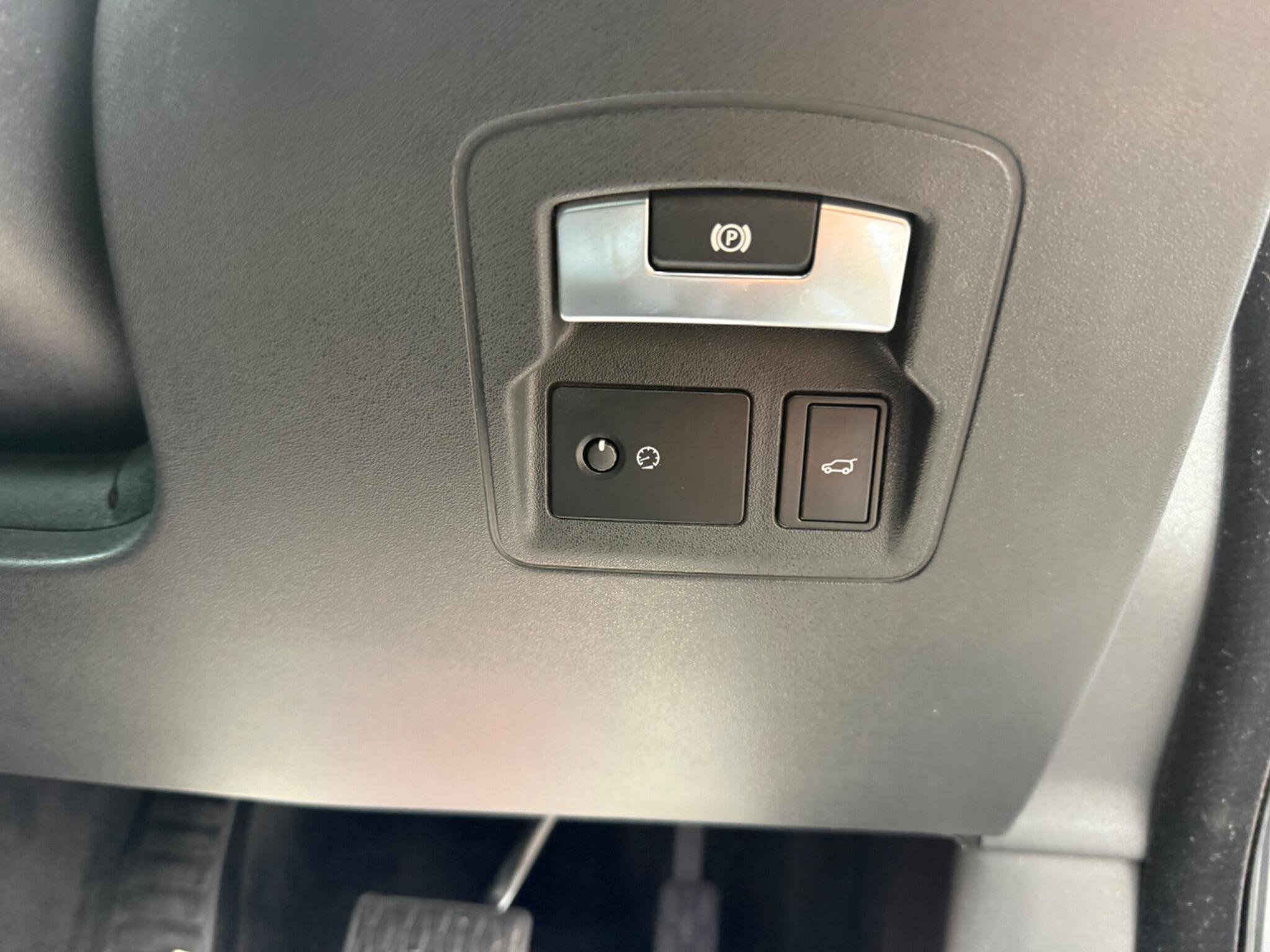 2019 Land Rover Range Rover Velar thumbnail 46