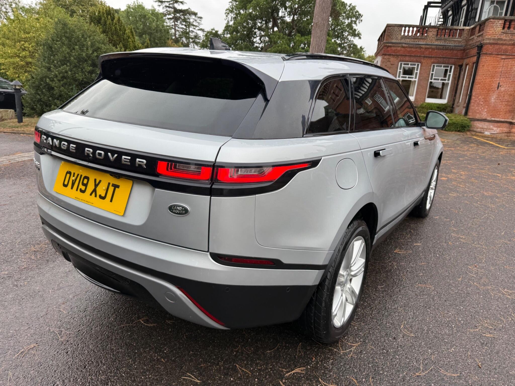 2019 Land Rover Range Rover Velar thumbnail 11