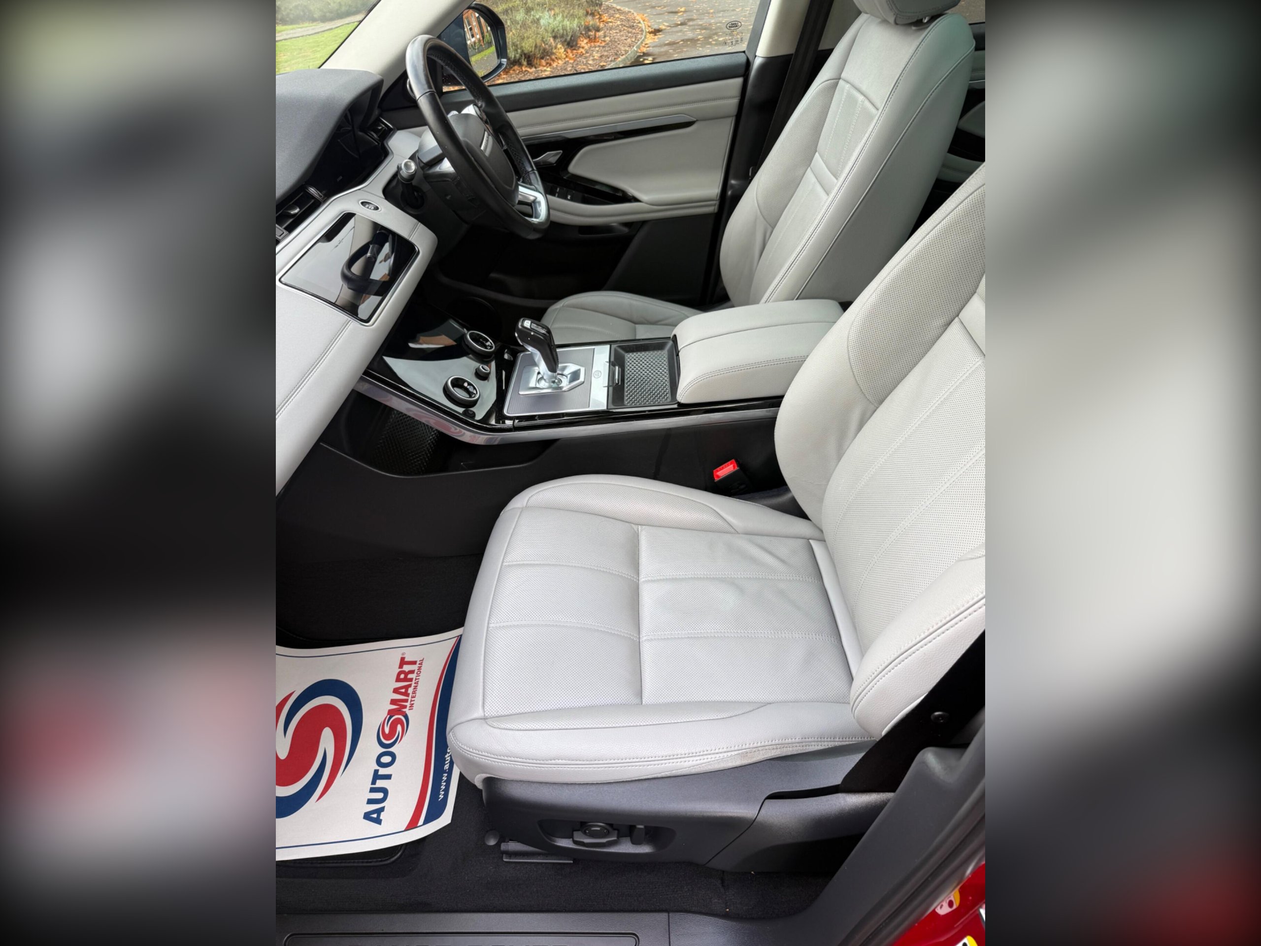 2019 Land Rover Range Rover Evoque thumbnail 46