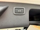 2017 Land Rover Discovery Sport thumbnail 39