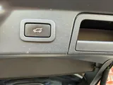2019 Land Rover Range Rover Velar thumbnail 36