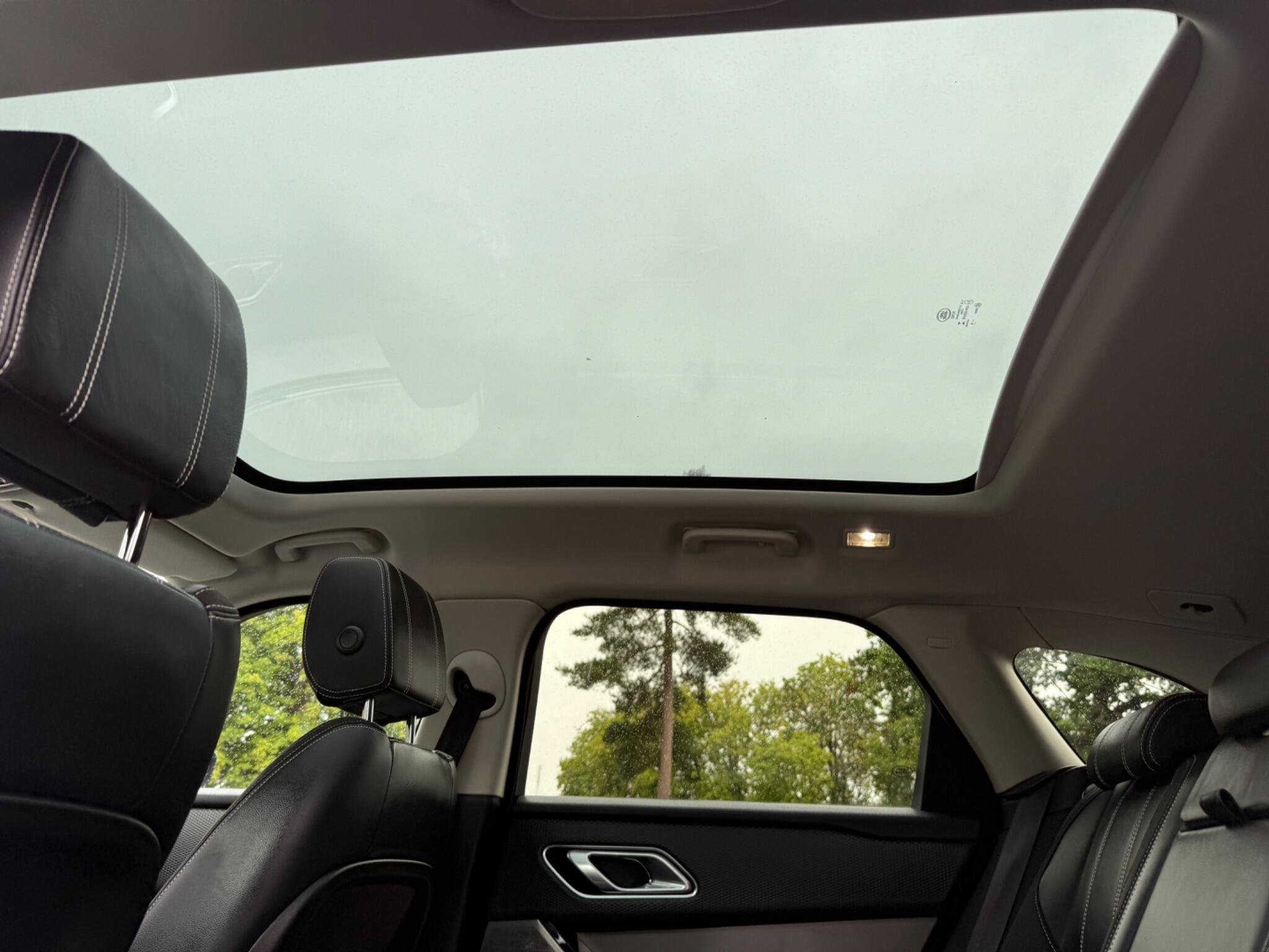 2019 Land Rover Range Rover Velar — photo 4
