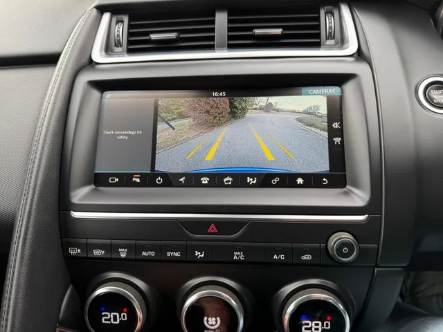 2018 Jaguar E-Pace — photo 4