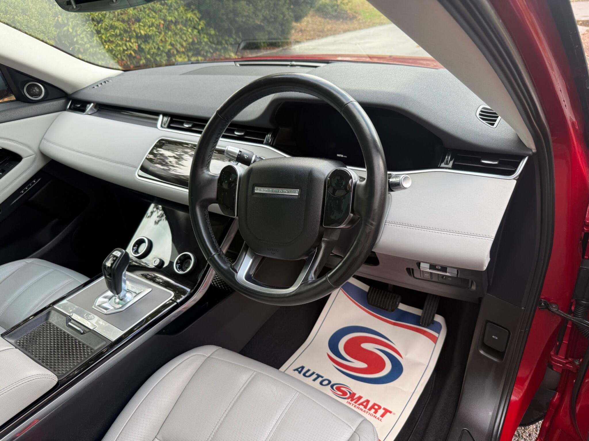 2019 Land Rover Range Rover Evoque thumbnail 38