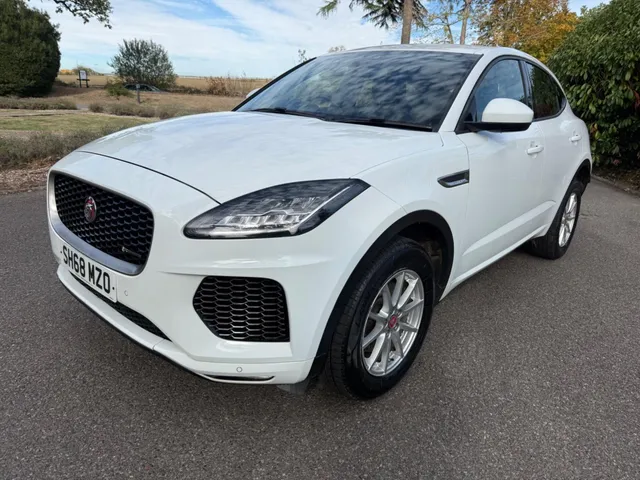2018 Jaguar E-Pace — photo 2