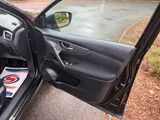 2017 Nissan Qashqai thumbnail 18