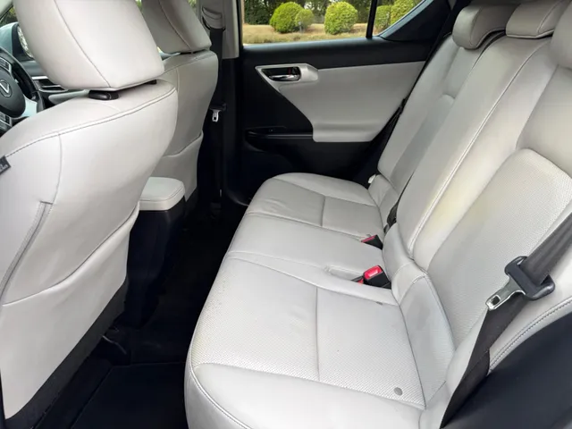 2012 Lexus CT — photo 4