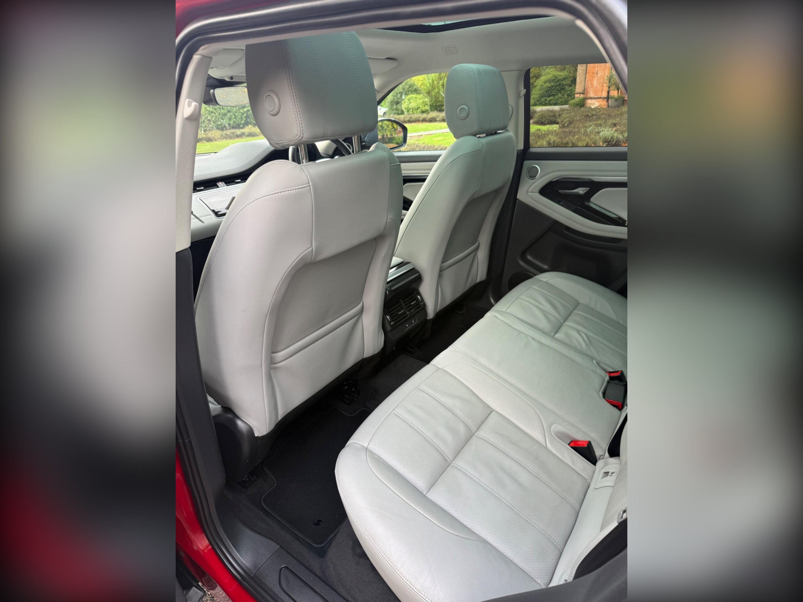 2019 Land Rover Range Rover Evoque thumbnail 52