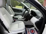 2015 Land Rover Discovery Sport thumbnail 42