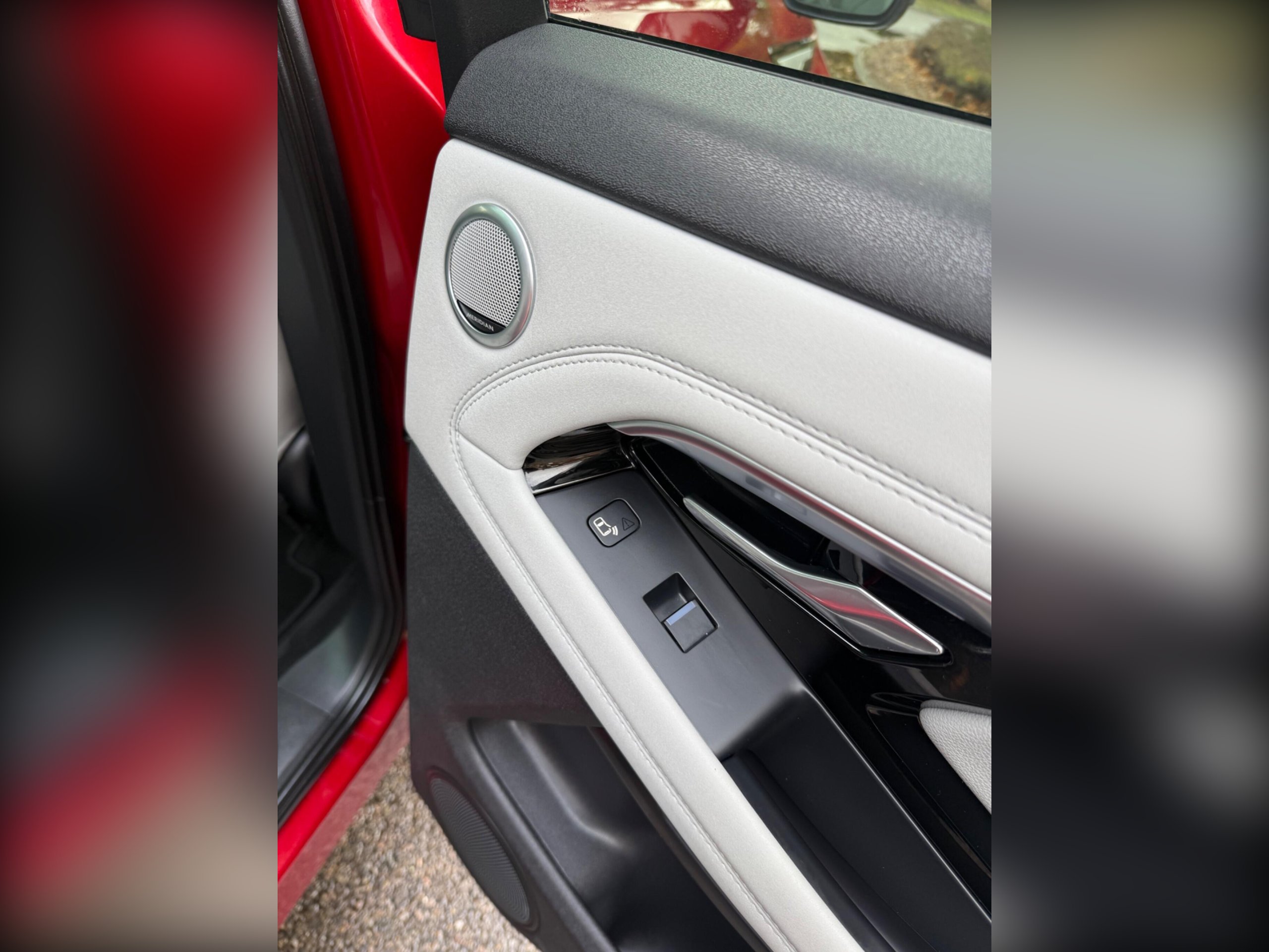 2019 Land Rover Range Rover Evoque thumbnail 57