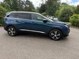 2021 Peugeot 5008 thumbnail 17