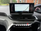 2021 Peugeot 5008 thumbnail 5