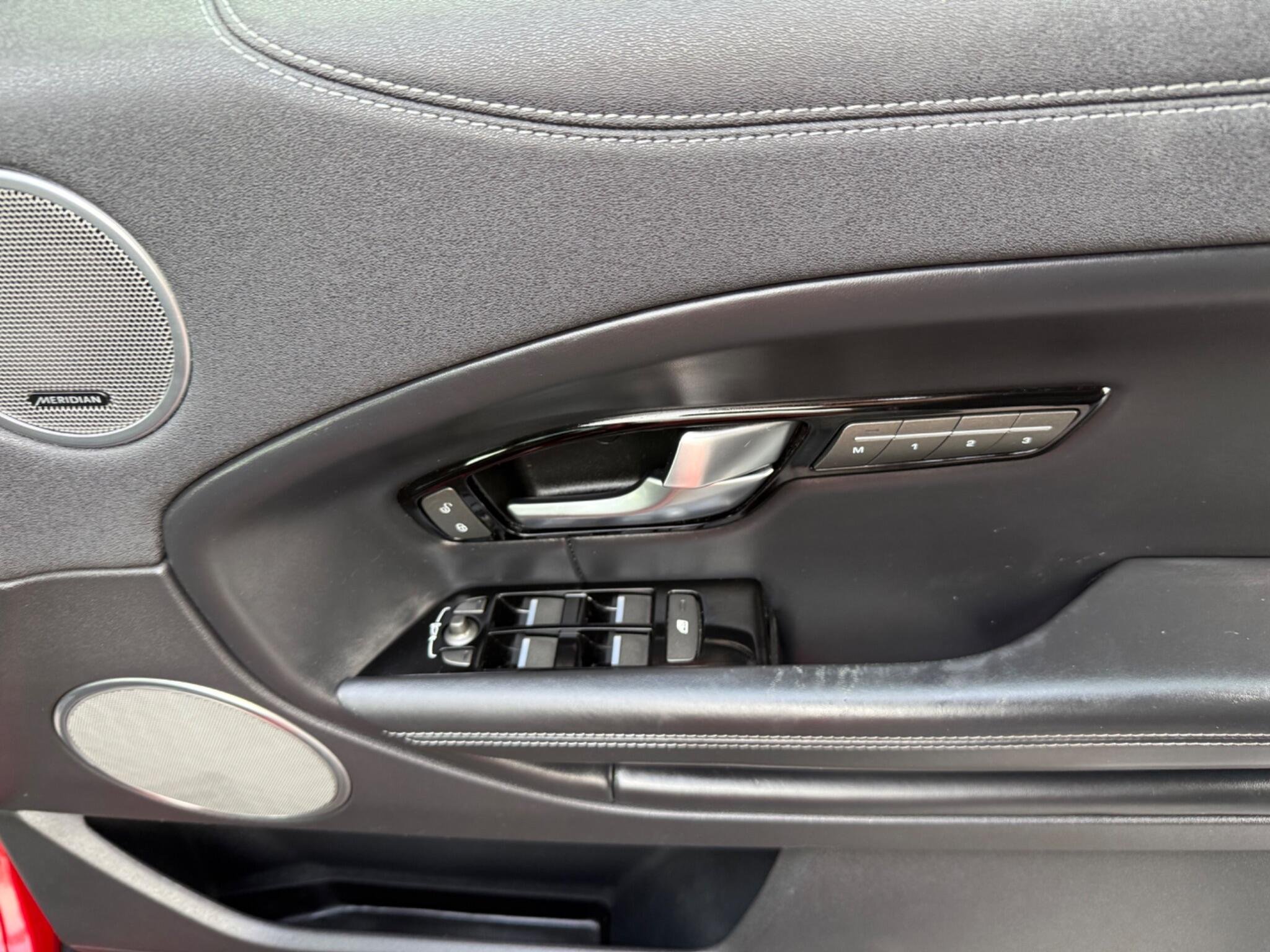 2016 Land Rover Range Rover Evoque thumbnail 51