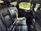 2018 Jaguar F-Pace thumbnail 34