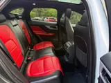 2018 Jaguar F-Pace thumbnail 42