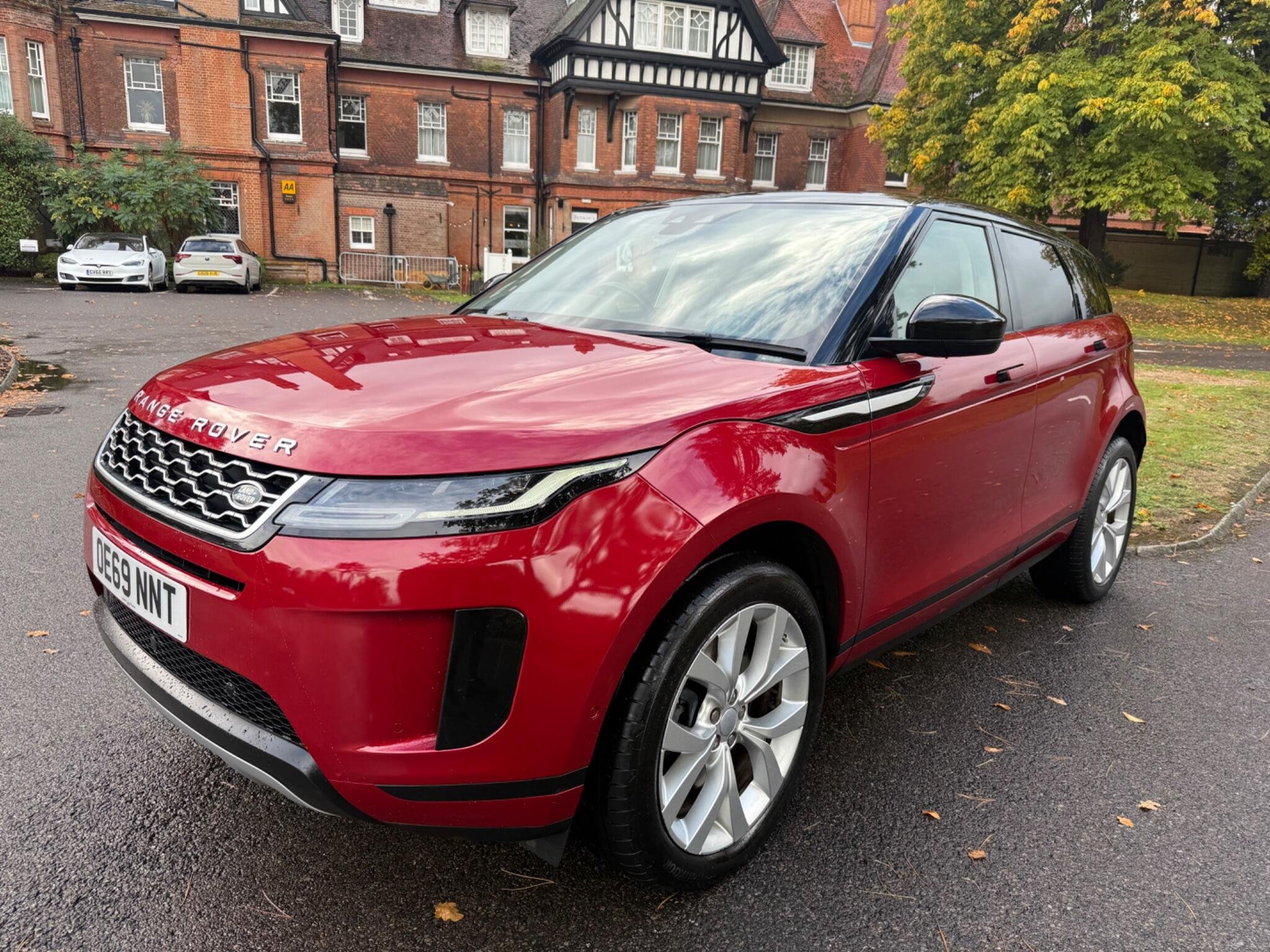 2019 Land Rover Range Rover Evoque thumbnail 2