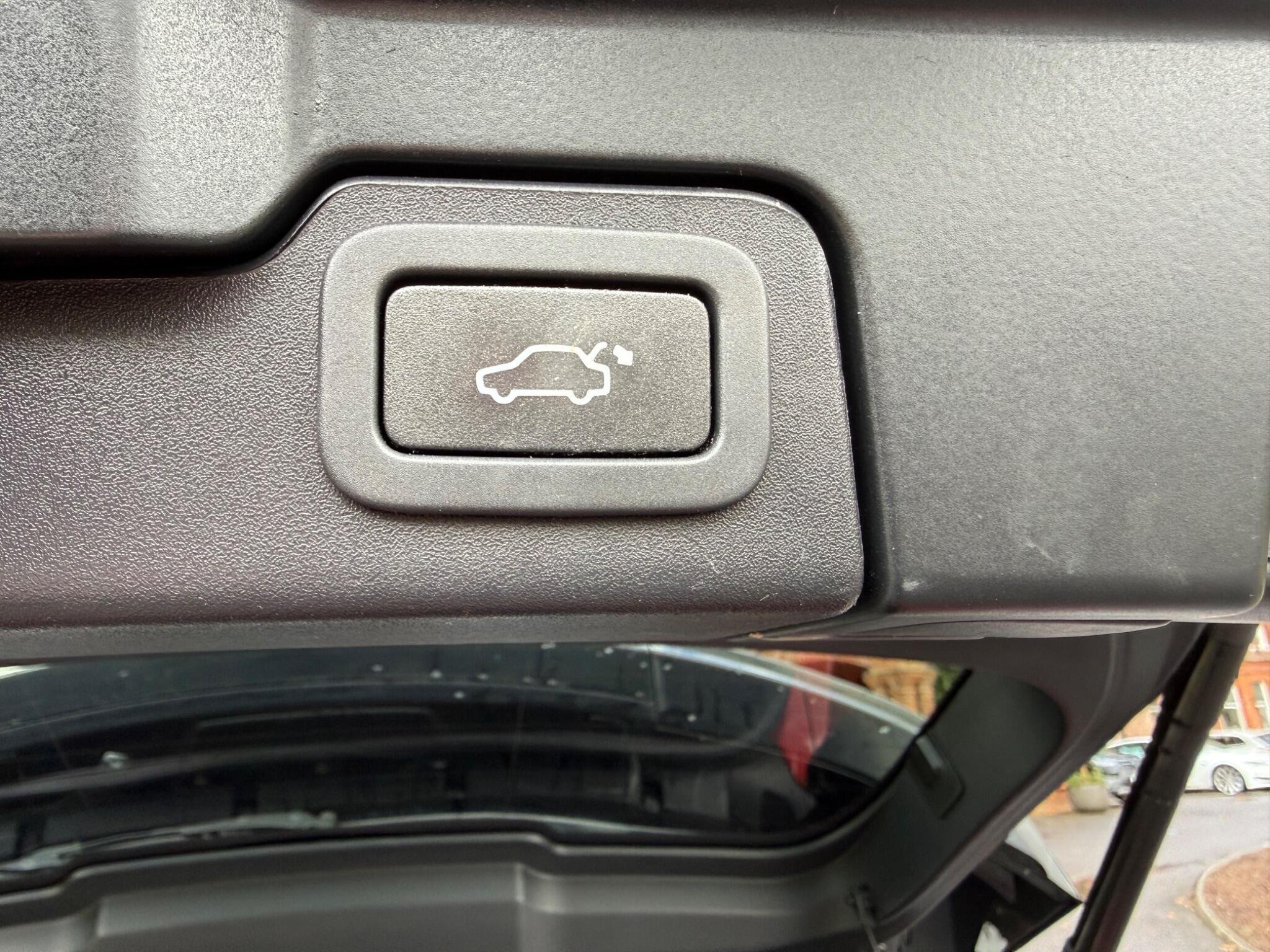 2016 Land Rover Range Rover Evoque thumbnail 43