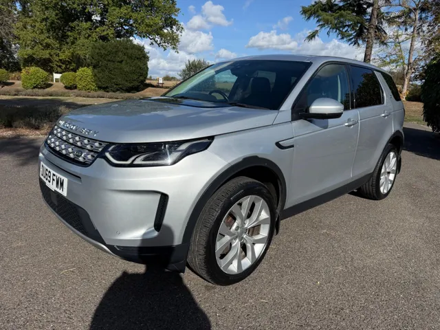 2019 Land Rover Discovery Sport — photo 2