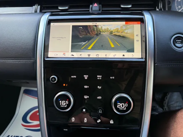 2019 Land Rover Discovery Sport — photo 4