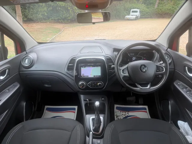 2018 Renault Captur — photo 2