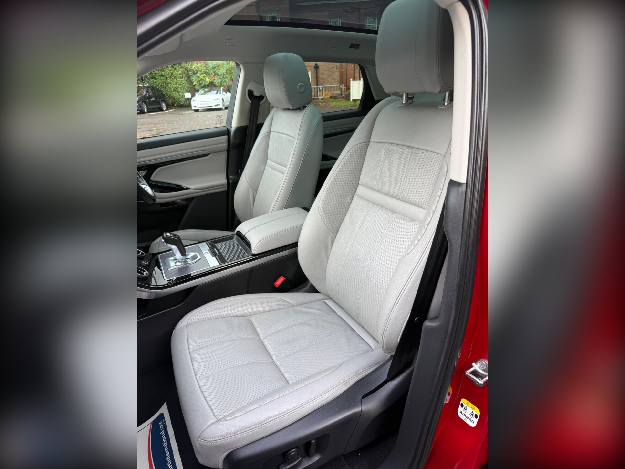 2019 Land Rover Range Rover Evoque thumbnail 47