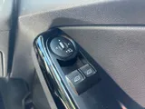 2014 Ford Fiesta thumbnail 21