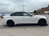 2017 BMW 3 Series thumbnail 9