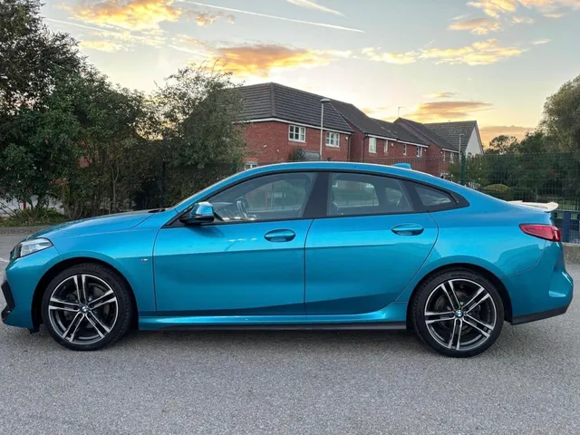 2020 BMW 2 Series — photo 2