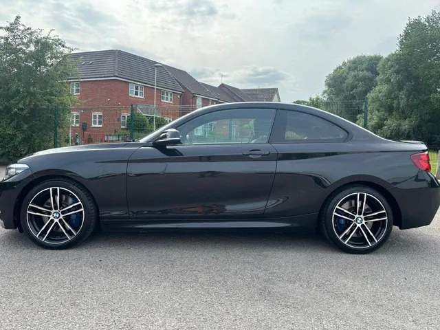 2019 BMW 2 Series — photo 2