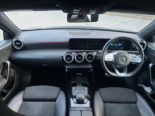 2021 Mercedes-Benz A-Class — photo 4