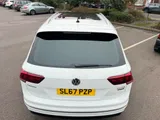 2017 Volkswagen Tiguan thumbnail 54
