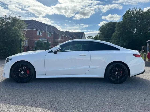 2018 Mercedes-Benz E-Class — photo 2