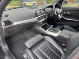 2021 BMW 3 Series thumbnail 16