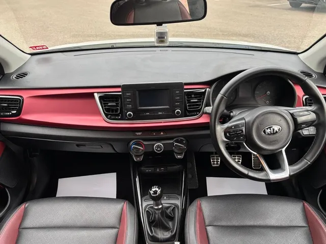 2017 KIA Rio — photo 4