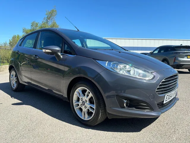 2014 Ford Fiesta — photo 4